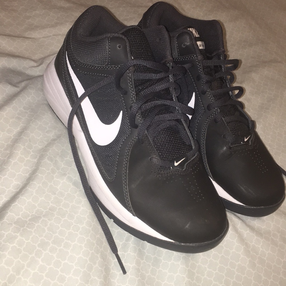 Black and white NIKE basketball shoes